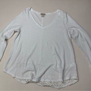 Lucky Brand White Long Sleeve V-Neck Top